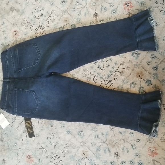 DG2 Dianne Gilman cropped stretch Jean's. 6. NWT - Picture 5 of 5